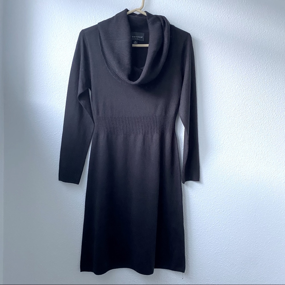 149. Petite Long Sleeve Crowl Neck Black Dress